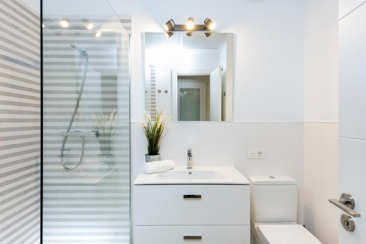 Deluxe Astoria Triana II Acogedor Y Tranquilo Apartment Seville Luaran gambar