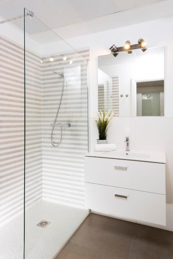 Deluxe Astoria Triana II Acogedor Y Tranquilo Apartment Seville Luaran gambar