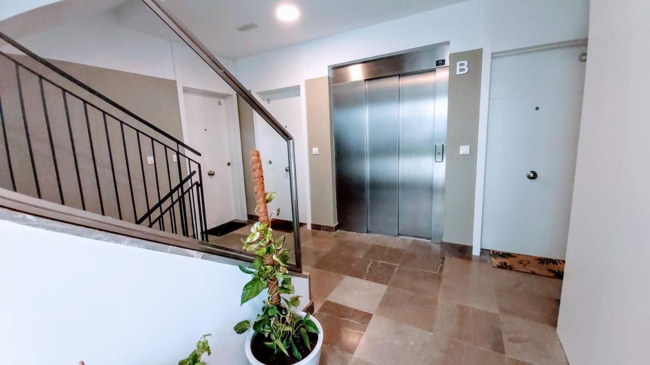 Deluxe Astoria Triana II Acogedor Y Tranquilo Apartment Seville Luaran gambar